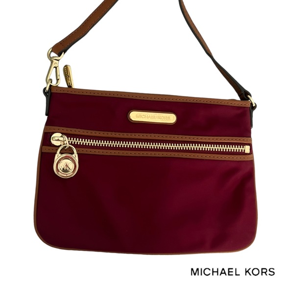 Michael Kors Kampton Maroon Nylon Wristlet - Picture 10 of 17